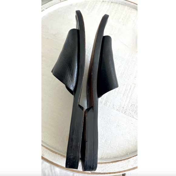 COSTUME NATIONAL HOMME Men's Black Leather Slide Sandals Made in Italy - 9 - Picture 6 of 12